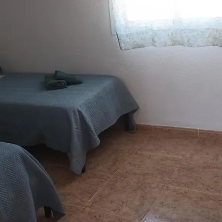 Adosado Con Piscina En 6p