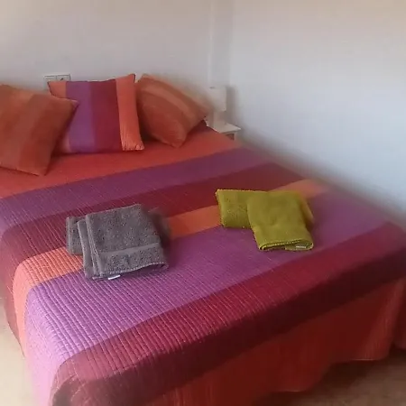Adosado Con Piscina En 6p
